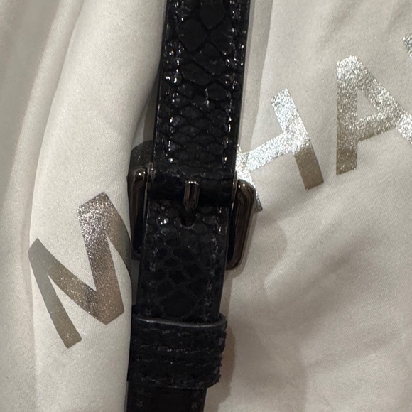 AUTHENTIC Michael Kors Textured Black Hobo Bag LIKE NEW! - Picture 9 of 14